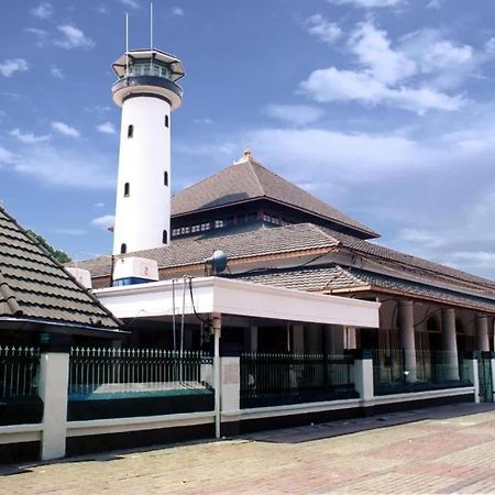 Graha Teras Syariah Hotel Surabaya Bagian luar foto