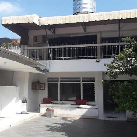 Graha Teras Syariah Hotel Surabaya Bagian luar foto