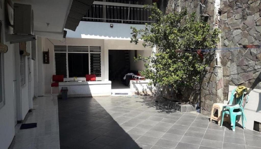 Graha Teras Syariah Hotel Surabaya Bagian luar foto