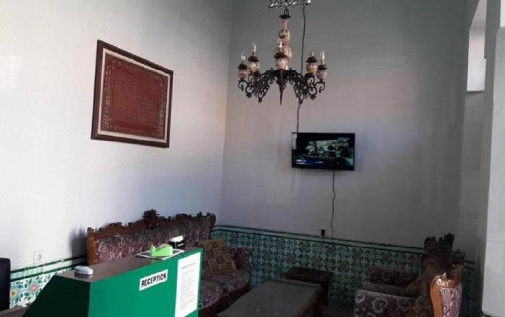 Graha Teras Syariah Hotel Surabaya Bagian luar foto