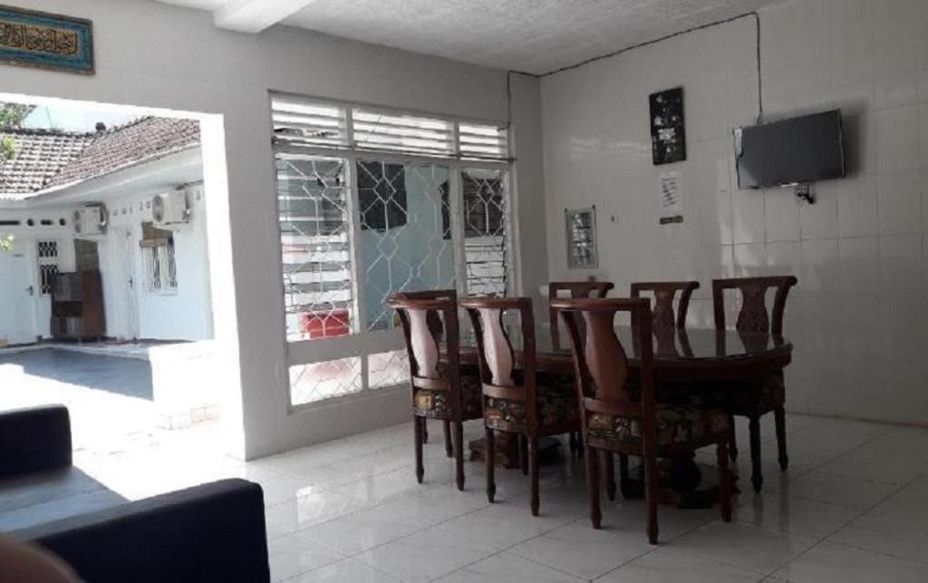 Graha Teras Syariah Hotel Surabaya Bagian luar foto